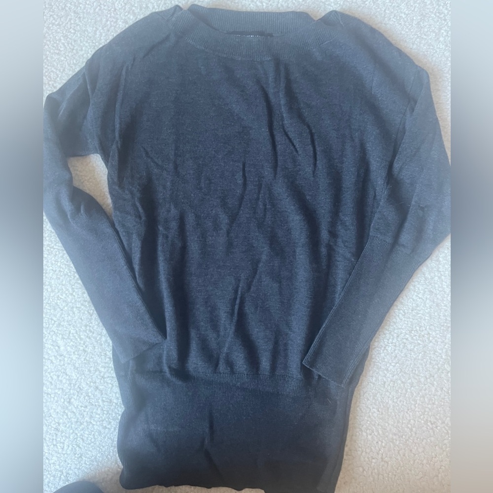 White House Black market tunic sweater XS